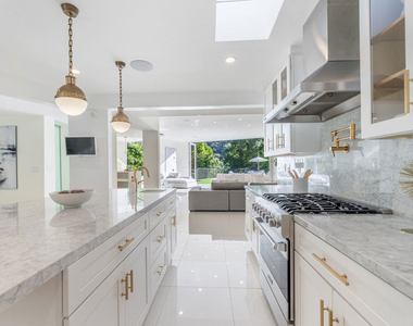 1040 Montego Drive - Photo Thumbnail 18
