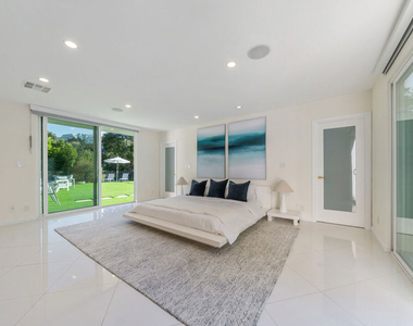 1040 Montego Drive - Photo Thumbnail 10