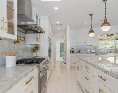 1040 Montego Drive - Photo Thumbnail 21