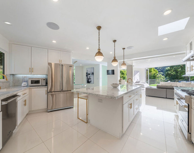 1040 Montego Drive - Photo Thumbnail 17