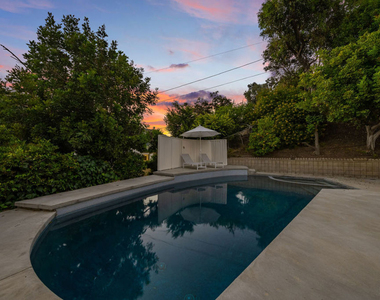 1040 Montego Drive - Photo Thumbnail 8