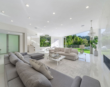 1040 Montego Drive - Photo Thumbnail 24