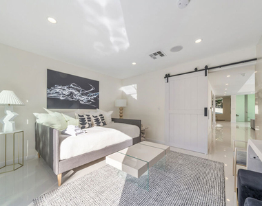 1040 Montego Drive - Photo Thumbnail 34
