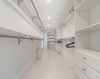 1040 Montego Drive - Photo Thumbnail 12