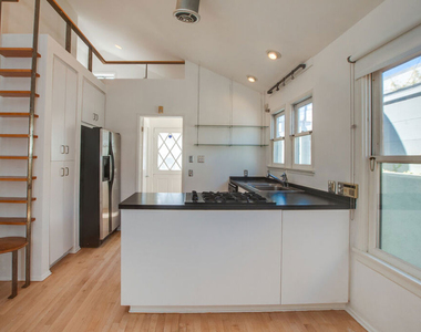 1548 Cabrillo Avenue - Photo Thumbnail 8