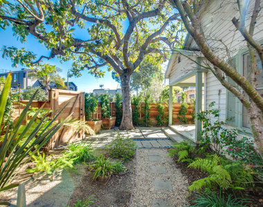 1548 Cabrillo Avenue - Photo Thumbnail 3