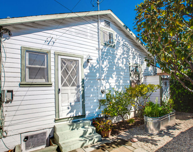 1548 Cabrillo Avenue - Photo Thumbnail 14
