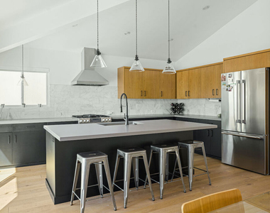 2918 3rd Street - Photo Thumbnail 2