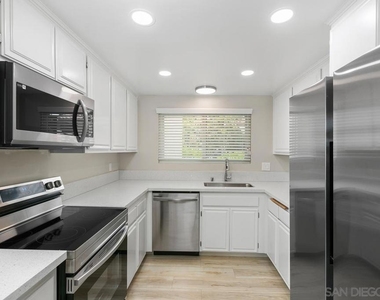 4265 Asher St - Photo Thumbnail 6