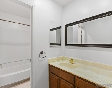 4265 Asher St - Photo Thumbnail 15