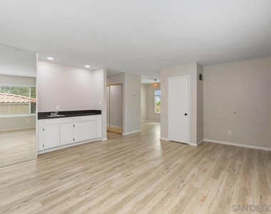 4265 Asher St - Photo Thumbnail 2