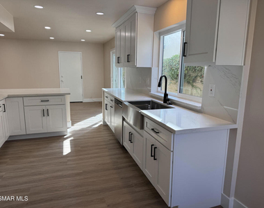 12475 Sunnyglen Drive - Photo Thumbnail 3