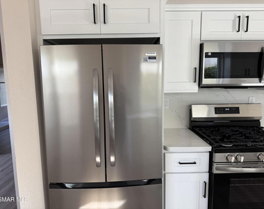 12475 Sunnyglen Drive - Photo Thumbnail 9