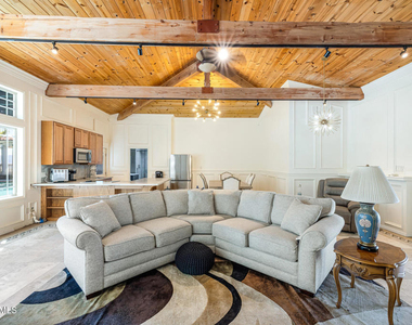 3192 Sycamore Drive - Photo Thumbnail 4