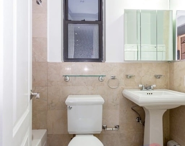 42 Avenue B - Photo Thumbnail 8