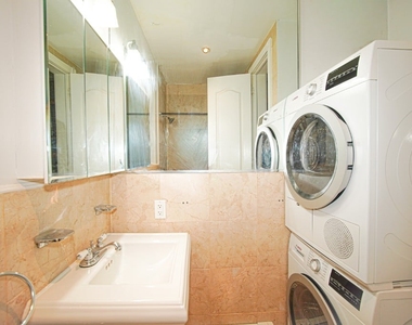 42 Avenue B - Photo Thumbnail 7