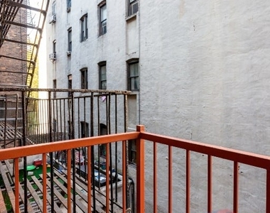 42 Avenue B - Photo Thumbnail 6