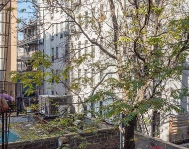 42 Avenue B - Photo Thumbnail 5