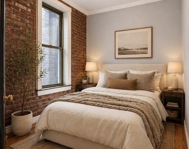 53 Leroy Street - Photo Thumbnail 4