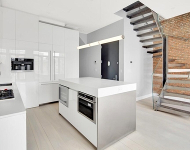 319 Bowery - Photo Thumbnail 7