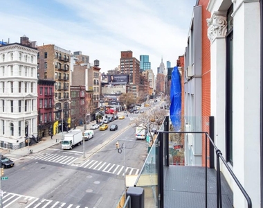 319 Bowery - Photo Thumbnail 17