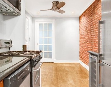 345 West 53rd Street - Photo Thumbnail 3
