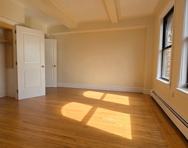 West 79th Street - Photo Thumbnail 12