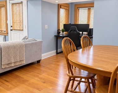 548 S Strong Avenue - Photo Thumbnail 6