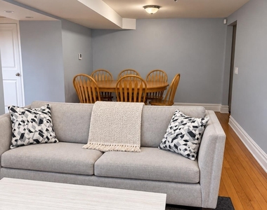 548 S Strong Avenue - Photo Thumbnail 5