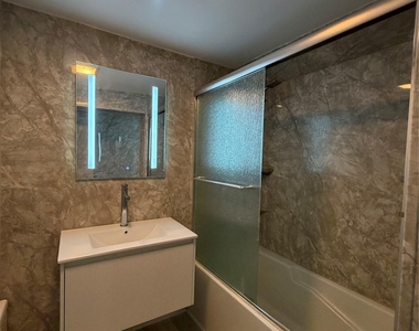 624 W Beech Street - Photo Thumbnail 4