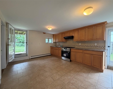 624 W Beech Street - Photo Thumbnail 3