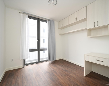 144-27 Sanford Avenue - Photo Thumbnail 12