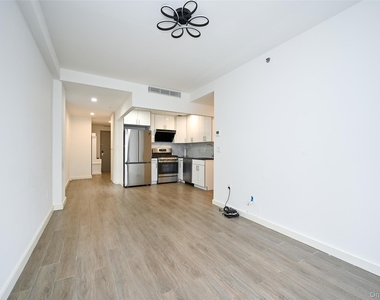 144-27 Sanford Avenue - Photo Thumbnail 9