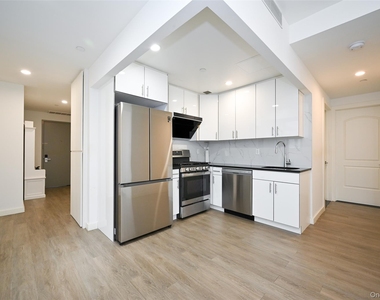 144-27 Sanford Avenue - Photo Thumbnail 6