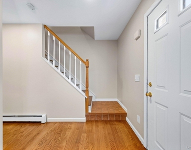 3 Teneyck Avenue - Photo Thumbnail 4