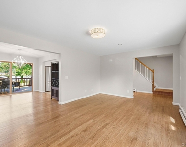 3 Teneyck Avenue - Photo Thumbnail 7
