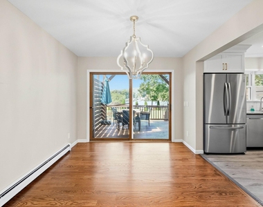 3 Teneyck Avenue - Photo Thumbnail 9
