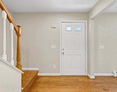 3 Teneyck Avenue - Photo Thumbnail 3