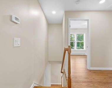 3 Teneyck Avenue - Photo Thumbnail 16