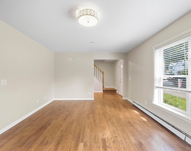 3 Teneyck Avenue - Photo Thumbnail 8