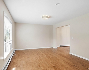3 Teneyck Avenue - Photo Thumbnail 6