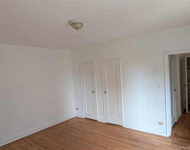 80-09 35th Avenue - Photo Thumbnail 10