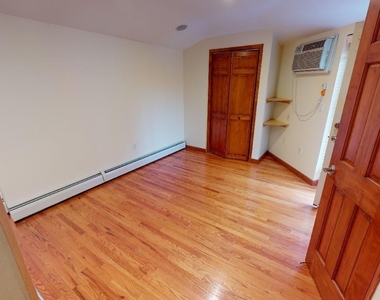 67-08 Exeter Street - Photo Thumbnail 16