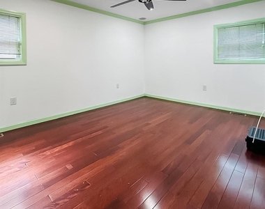 145-48 180th Street - Photo Thumbnail 9