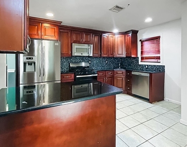 145-48 180th Street - Photo Thumbnail 5