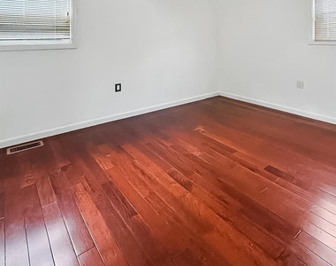 145-48 180th Street - Photo Thumbnail 8