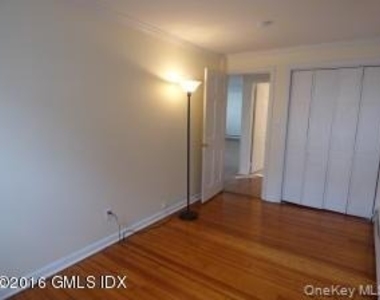 20 Division Street - Photo Thumbnail 8
