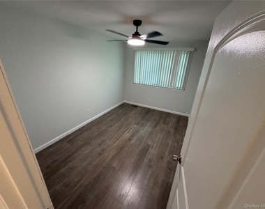 203 Springmeadow Drive - Photo Thumbnail 5