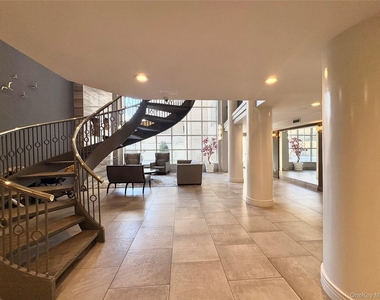 100 Cuttermill Road - Photo Thumbnail 10