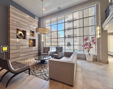 100 Cuttermill Road - Photo Thumbnail 11